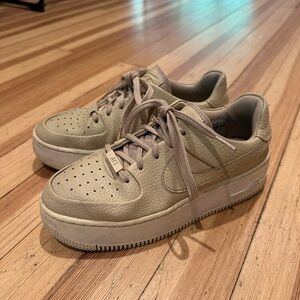 Nike Air Force one Sage platform beige leather sneaker